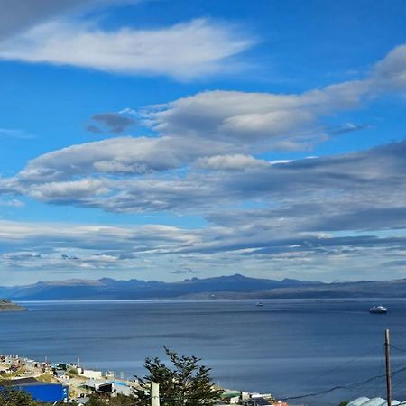 Dpto Amplio Con Vista A La Bahia Apartment Ushuaia Exterior foto