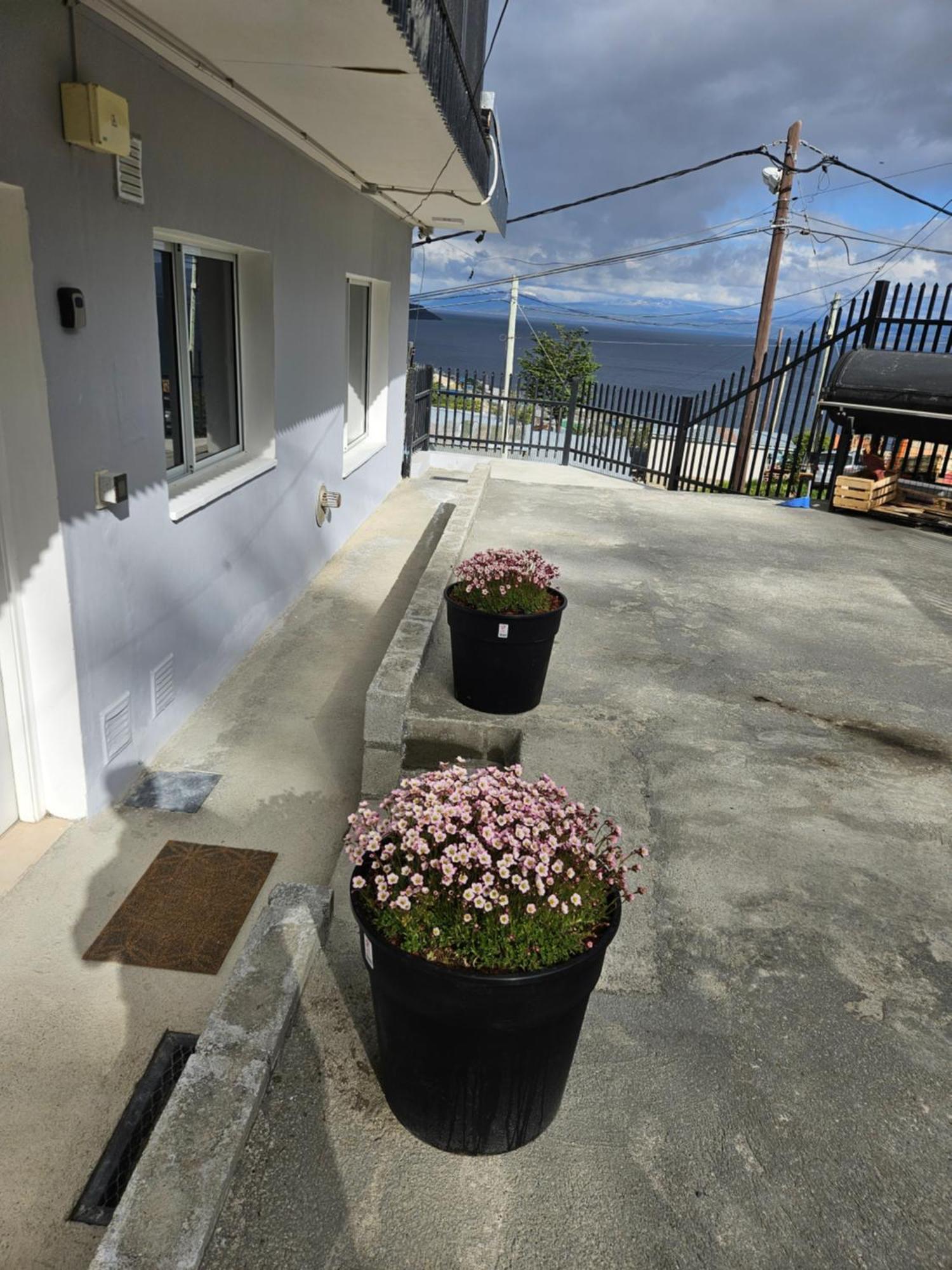 Dpto Amplio Con Vista A La Bahia Apartment Ushuaia Exterior foto